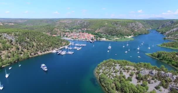 Port w mieście Skradin, Chorwacja — Wideo stockowe