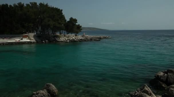 Отражение воды в Средиземном море — стоковое видео