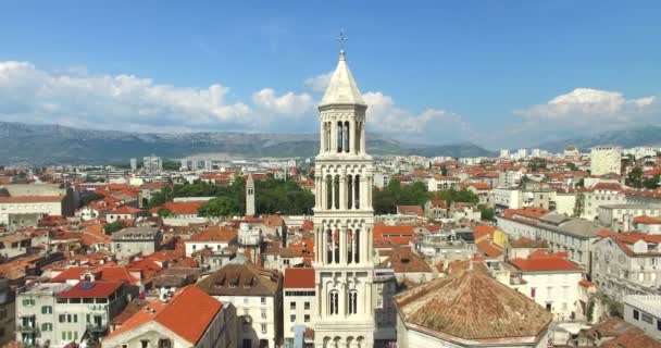 Bell tower av katedralen Saint Duje — Stockvideo