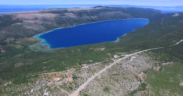Belo lago Vrana, Croácia — Vídeo de Stock