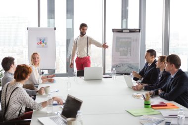 Proje sunan iş adamı