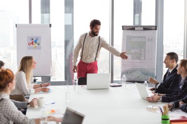 Proje sunan iş adamı