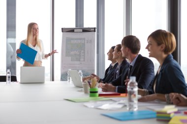 İş kadını sunmak projeyi