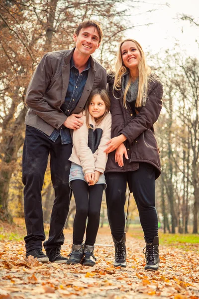 Семья из трех человек — стоковое фото