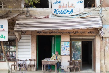 adam sigara shisha boru