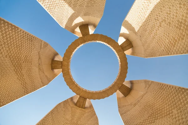 Monumento de amizade russo-egípcio em aswan — Fotografia de Stock