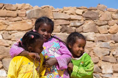 kamera için poz kızlar