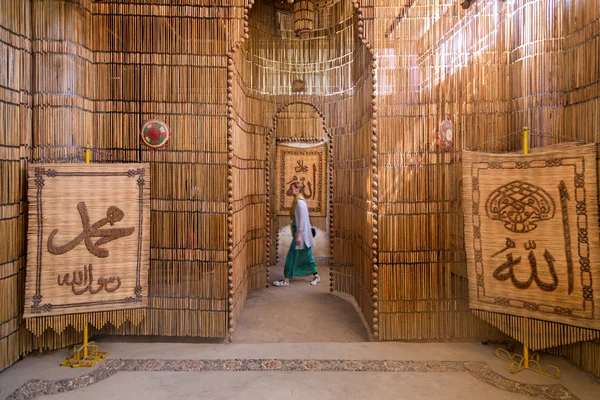 Palm tree dekorasyon galeride geçirerek turizm 