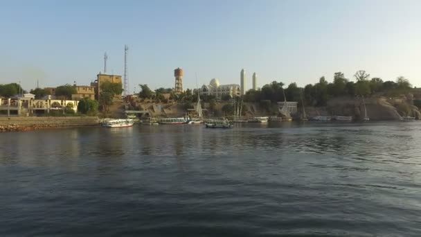 Boats on the Nile river in Aswan — Stock Video