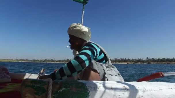 Nubian felucca sailing crew man on trip — Stock Video