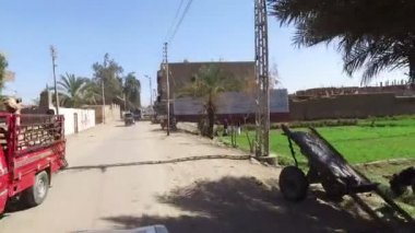 Gündüz, Daraw kasaba