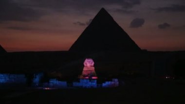 sırasında gece ışık gösterisi, Giza piramitleri