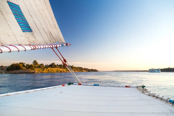 Wooden sailboat on Nile — Stock Photo, Image