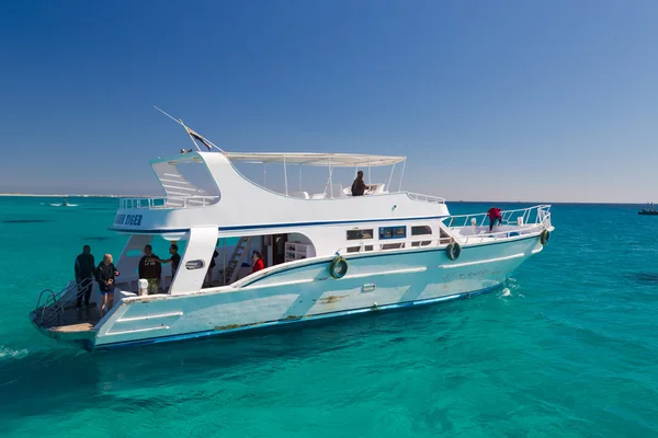 Barco que transporta turistas a Paradise Island — Foto de Stock