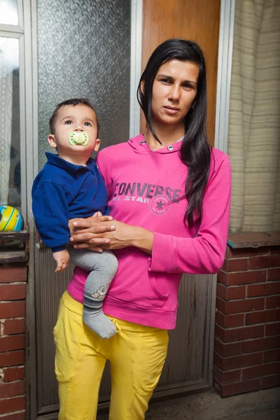 Mother holding baby — Stock Photo, Image