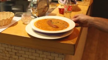 Yemek hazır servis gerekir