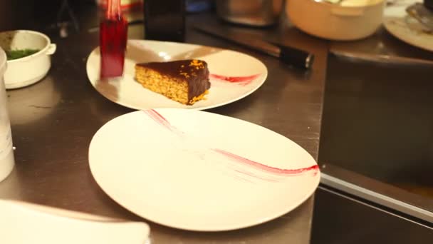 Kek hizmet hazırlanıyor — Stok video
