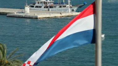 Liman ve Hırvat bayrağı görünümü