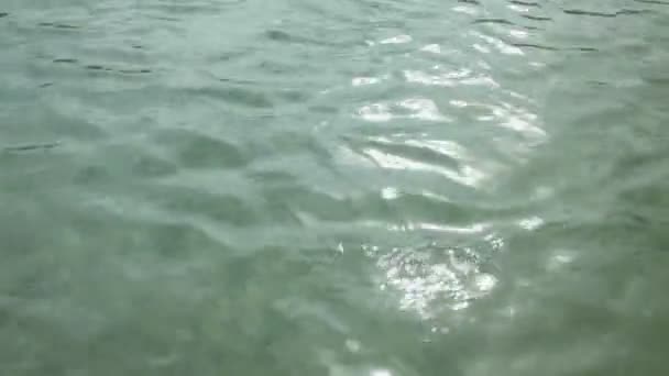 Mořské vody odraz — Stock video