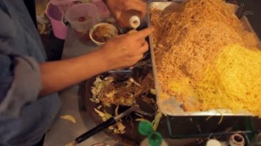 Gıda satıcıları Khao San Road üzerinde