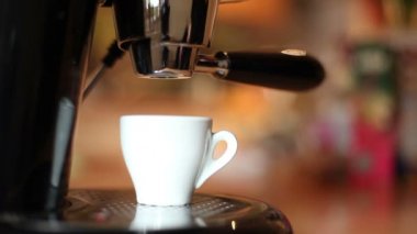 Espresso kahve yapma kadın