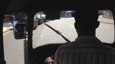 Bir saklardı içinde gelen trafik