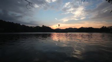 Kandy göl günbatımı