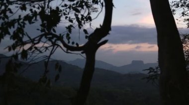 Sigiriya mesafeden görünümünü