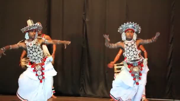 Spectacle de danse kandyan — Video