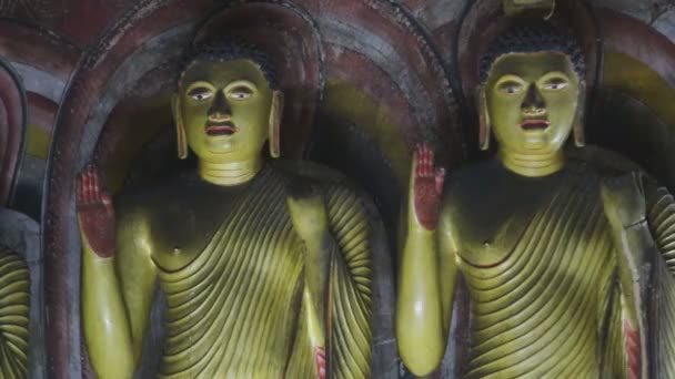 Three standing Buddhas at the Golden Temple — Stock Video