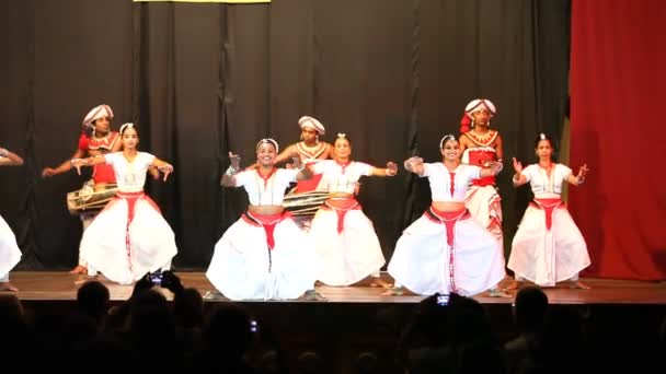 Performance di danza kandyan — Video Stock