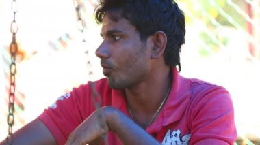 Yerel genç adam portresi