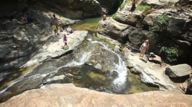 İnsanlar Ravana Falls zevk