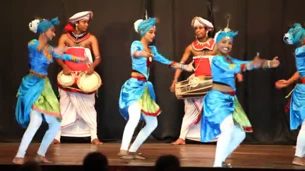 Performance de dança kandyan — Vídeo de Stock