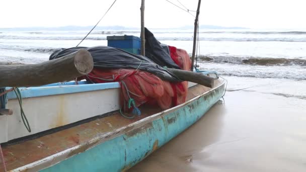 Barco de pesca tradicional — Vídeo de Stock