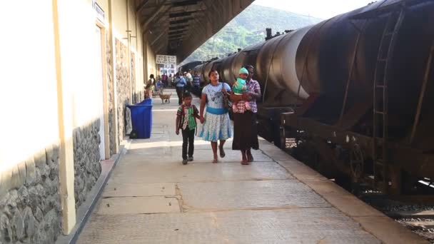 Estación de tren en Nuwara Eliya — Vídeo de stock