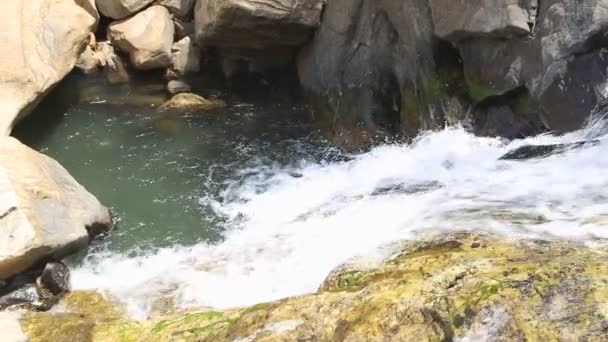 Cataratas de Ravana em Ella — Vídeo de Stock