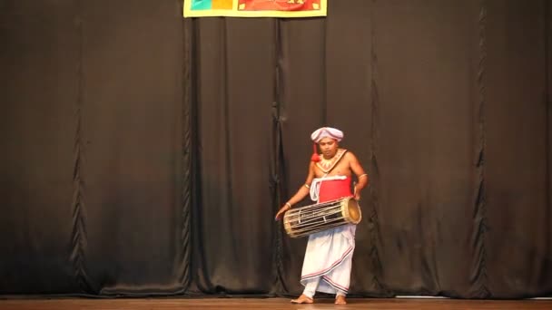 Performance de dança kandyan — Vídeo de Stock