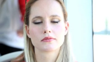 Kameraya Tramvayda arayan kadın