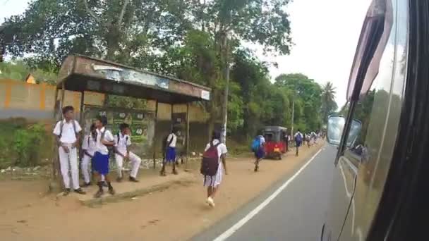 Kandy verkeer van een rijdende auto — Stockvideo