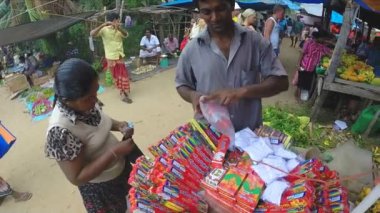 Tütsü sopa satan adam