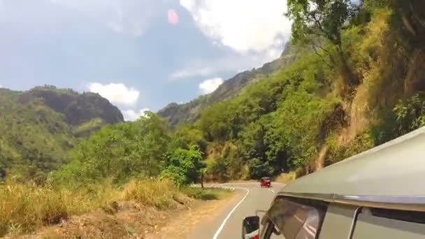 Вид на горы из машины в Элле , — стоковое видео