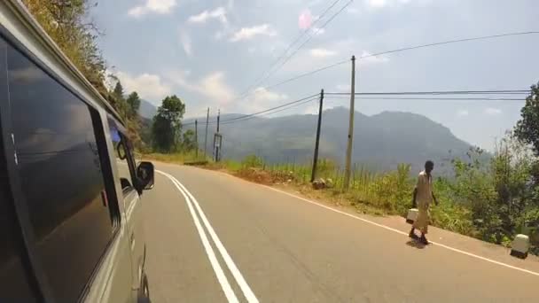 Sri Lanka paisagem tropical de condução minivan . — Vídeo de Stock