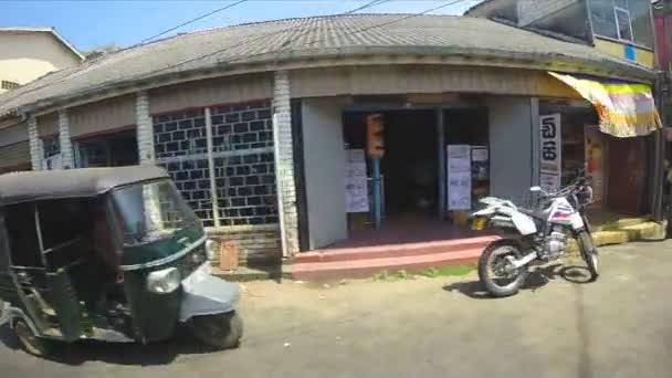 Streets of Sri Lanka from tuktuk. — Stock Video