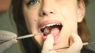 Diş ameliyatı, kadın