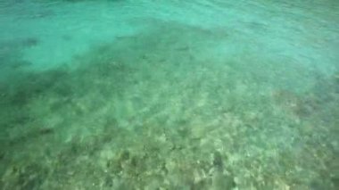 Küçük koyda Krk görünümünü