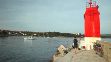 Balıkçılar eski şehrin Krk liman