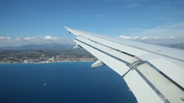 Avião a chegar para aterragem — Vídeo de Stock