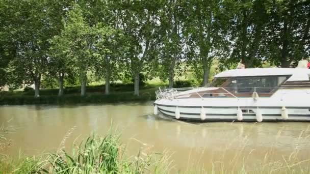 Pasajeros en barco — Vídeo de stock