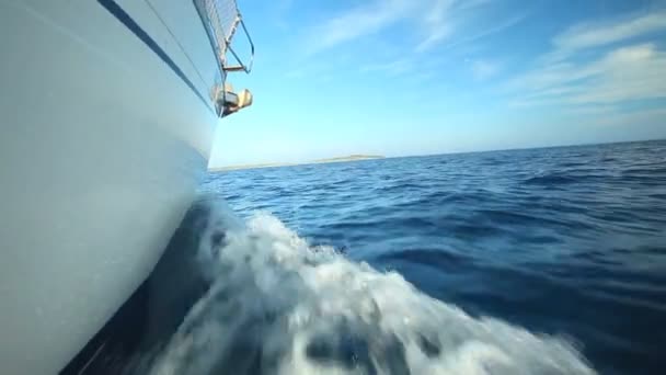 Sailing through the islands on sailing boat — Stock Video